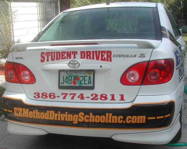 driving school car graphic